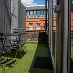 Briggate Hotel 3*