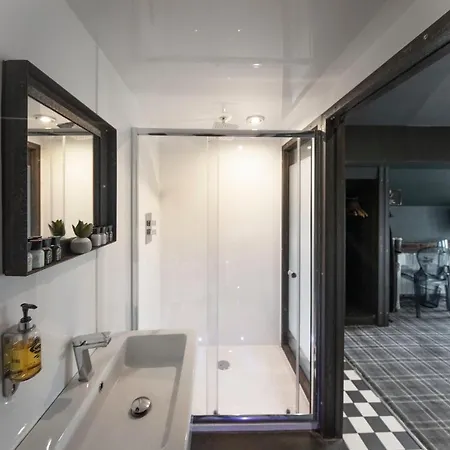 Briggate Hotel 3*