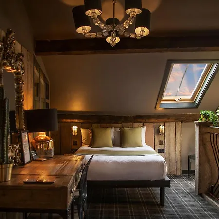 Briggate Hotel 3*