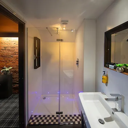 Briggate Hotel 3*