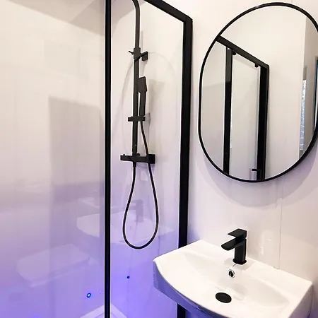 Briggate Готель