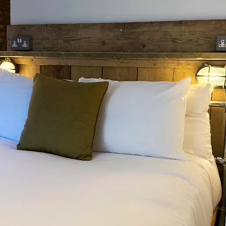 Briggate Otel
