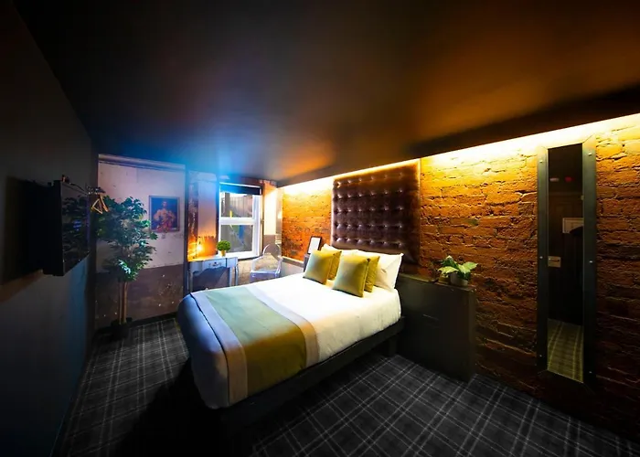 Готель Briggate 3*