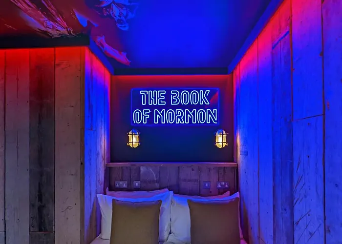 Briggate 3* Leeds (West Yorkshire)