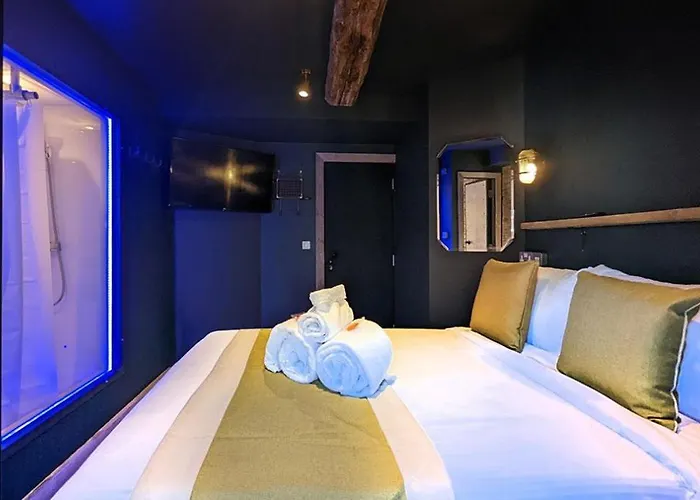 Готель Briggate 3*