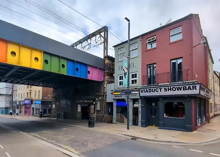 Готель Briggate