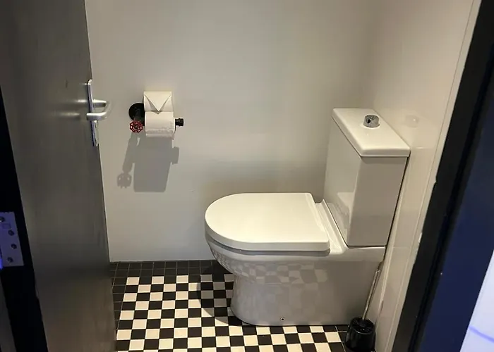 Briggate Готель